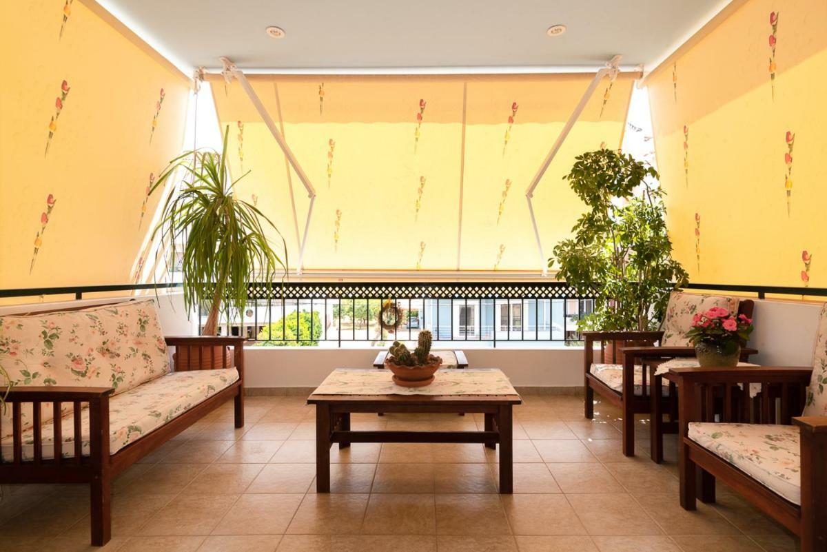 Penthouse 5 Min From Airport And Sea Apartment Markopoulo Mesogaias Luaran gambar
